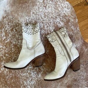 Elegant Cream Leather Ankle Boots